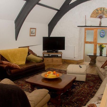 James John Hamilton House And Backpacker Hostel フィッシュガード エクステリア 写真