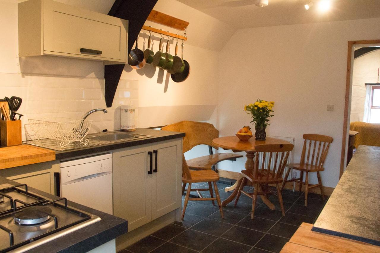 James John Hamilton House And Backpacker Hostel フィッシュガード エクステリア 写真