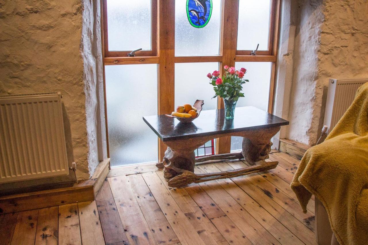 James John Hamilton House And Backpacker Hostel フィッシュガード エクステリア 写真
