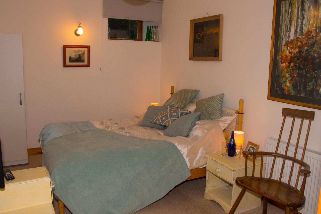 James John Hamilton House And Backpacker Hostel フィッシュガード エクステリア 写真