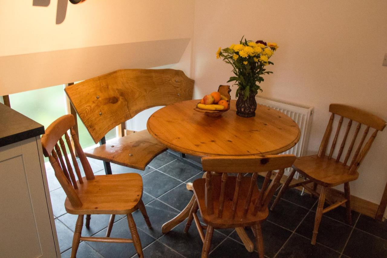 James John Hamilton House And Backpacker Hostel フィッシュガード エクステリア 写真