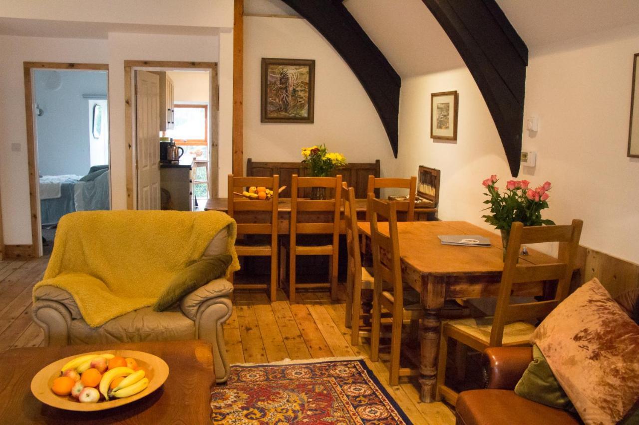 James John Hamilton House And Backpacker Hostel フィッシュガード エクステリア 写真