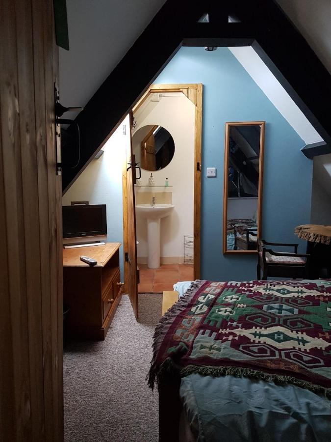 James John Hamilton House And Backpacker Hostel フィッシュガード エクステリア 写真