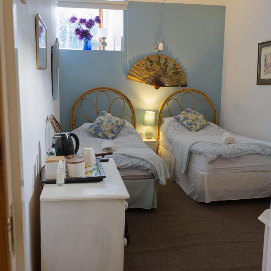 James John Hamilton House And Backpacker Hostel フィッシュガード エクステリア 写真